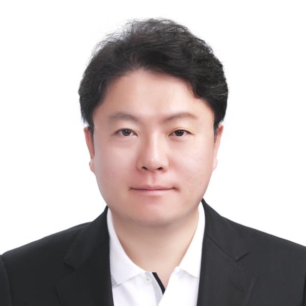 Headshot of Dr. Byung Jun Cho.